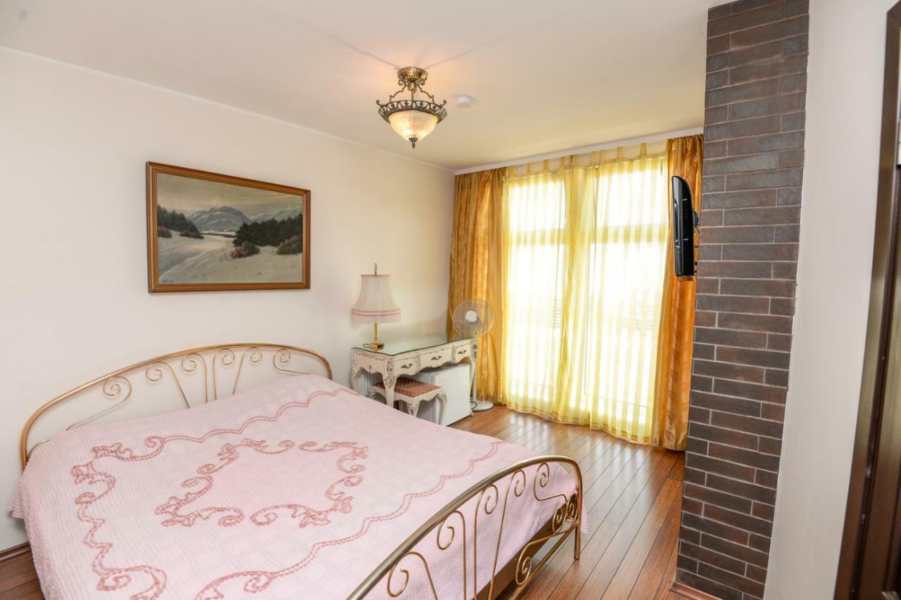 Columba Livia Guesthouse Palanga Esterno foto